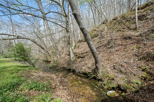2708 LEDFORD MILL ROAD, Wartrace, TN 37183