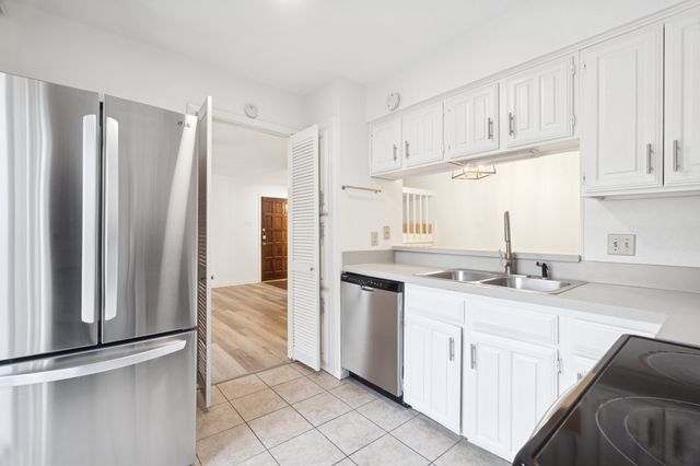 883 Dublin Drive B, Richardson, TX 75080