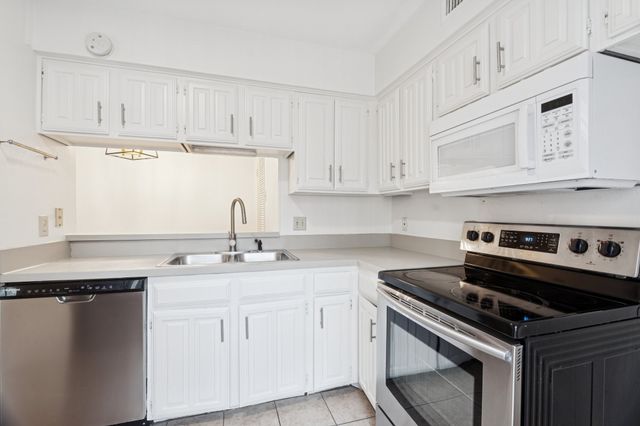 883 Dublin Drive B, Richardson, TX 75080