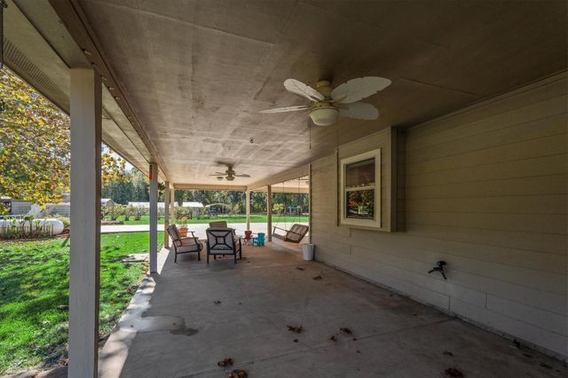 10205 Fostoria Road, Cleveland, TX 77328