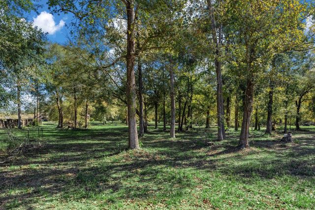 10205 Fostoria Road, Cleveland, TX 77328