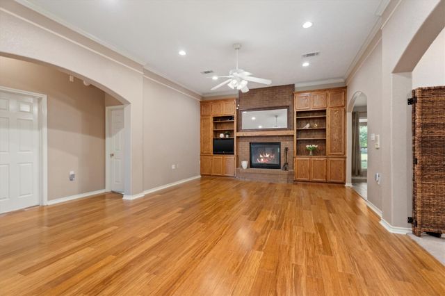 10205 Fostoria Road, Cleveland, TX 77328