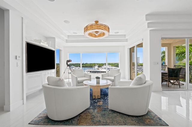1050 Seminole Drive Phb, Fort Lauderdale, FL 33304