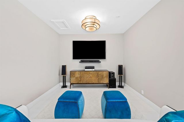 1050 Seminole Drive Phb, Fort Lauderdale, FL 33304
