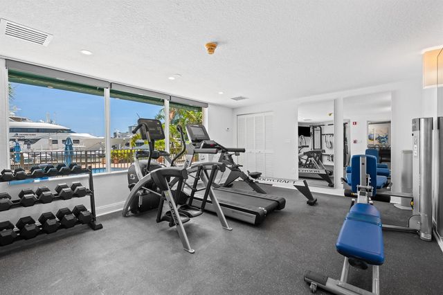 1050 Seminole Drive Phb, Fort Lauderdale, FL 33304
