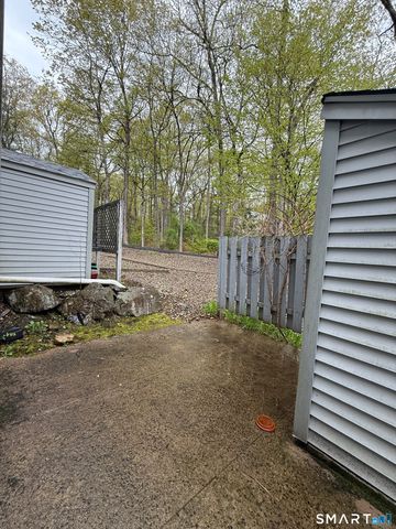 10 Talcott Forest Road I, Farmington, CT 06032