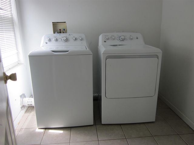 415 S Main Street, Lawton, MI 49065