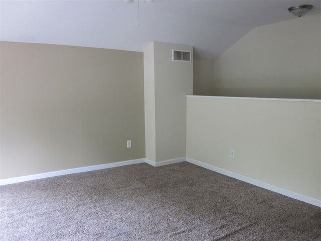 415 S Main Street, Lawton, MI 49065