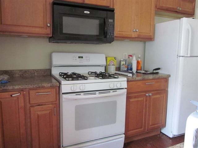 415 S Main Street, Lawton, MI 49065