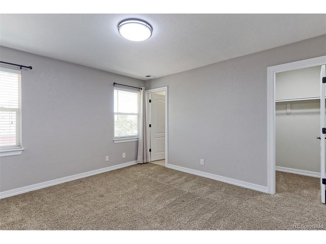 6260 Saddleback Ave, Longmont, CO 80504