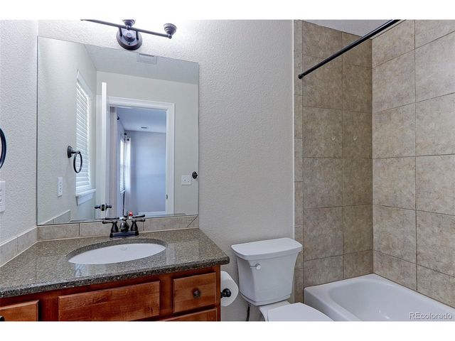 6260 Saddleback Ave, Longmont, CO 80504