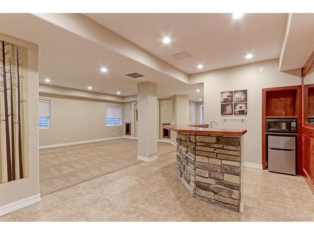 6260 Saddleback Ave, Longmont, CO 80504