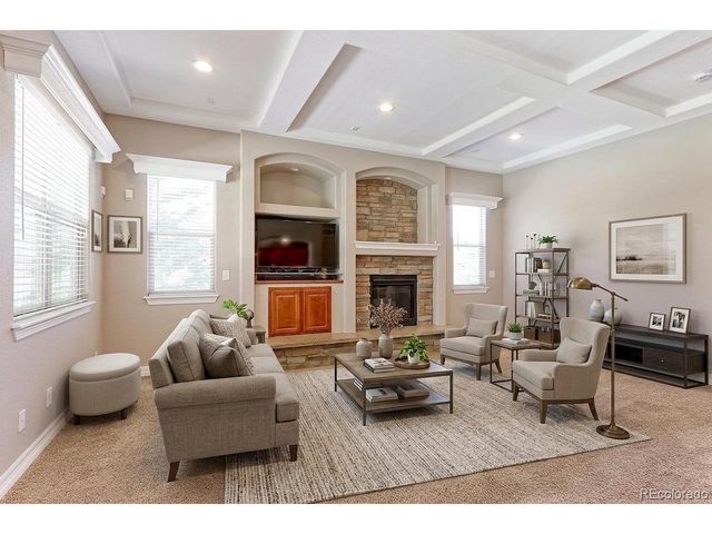 6260 Saddleback Ave, Longmont, CO 80504