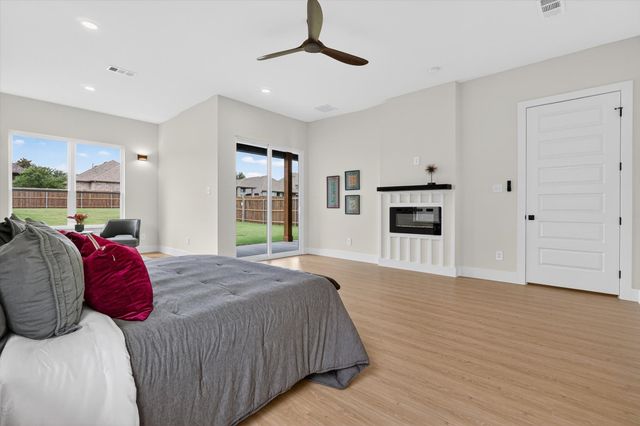1009 Devonshire Drive S, Forney, TX 75126
