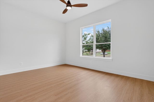 1009 Devonshire Drive S, Forney, TX 75126