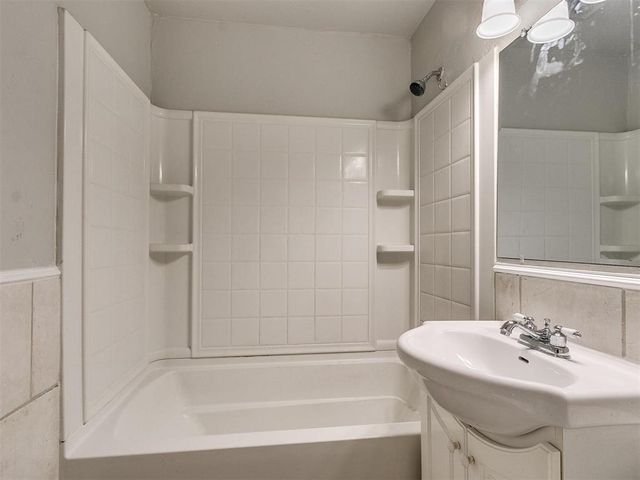 401 S Dallas Avenue, Moore, OK 73160