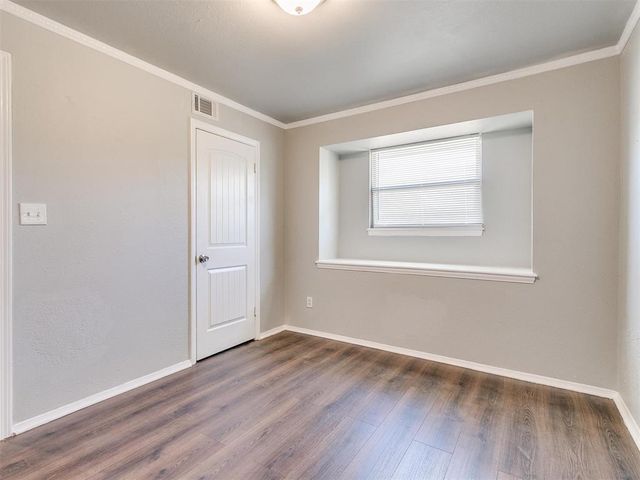 401 S Dallas Avenue, Moore, OK 73160