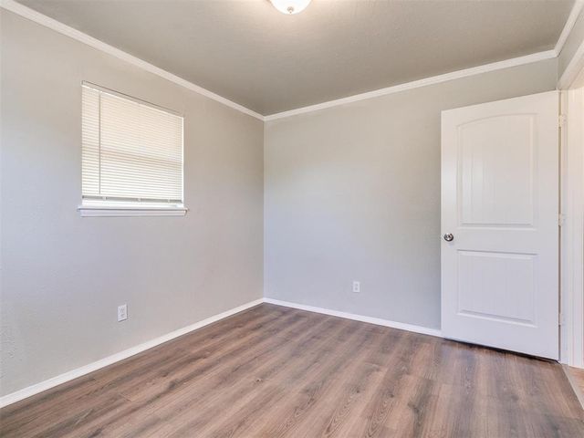 401 S Dallas Avenue, Moore, OK 73160