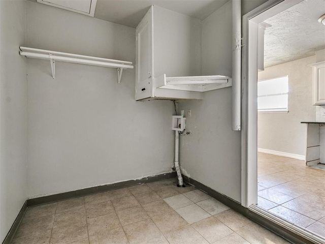 401 S Dallas Avenue, Moore, OK 73160