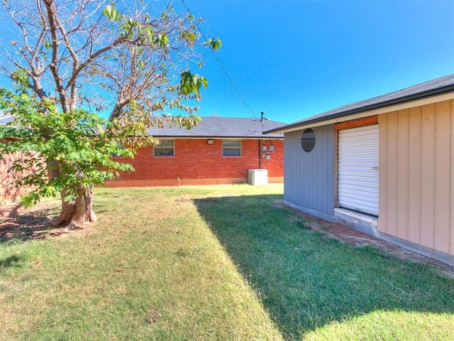 401 S Dallas Avenue, Moore, OK 73160
