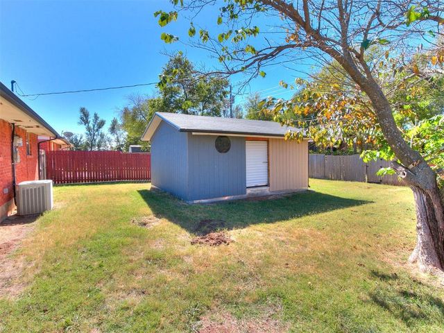 401 S Dallas Avenue, Moore, OK 73160