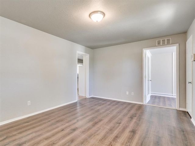 401 S Dallas Avenue, Moore, OK 73160