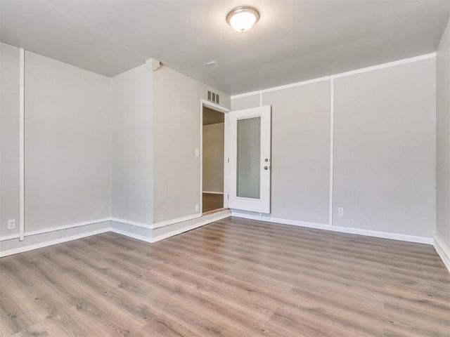 401 S Dallas Avenue, Moore, OK 73160