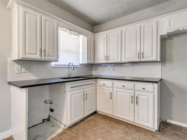 401 S Dallas Avenue, Moore, OK 73160