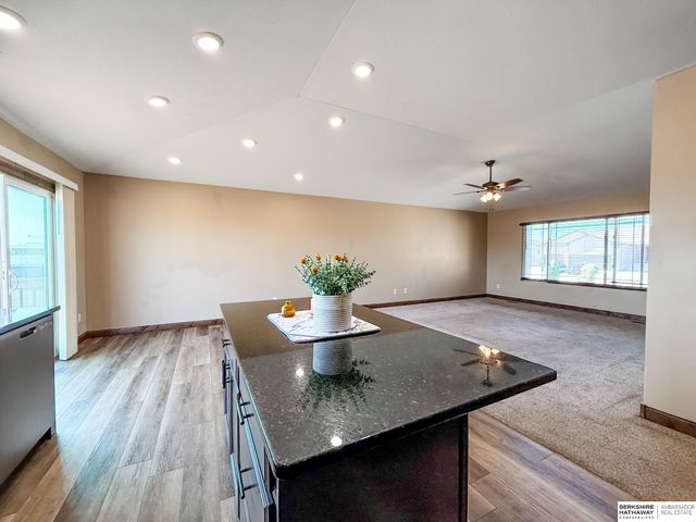 1539 Stonewood Avenue, Grand Island, NE 68803