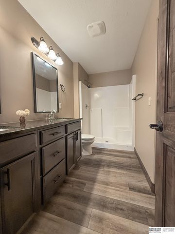 1539 Stonewood Avenue, Grand Island, NE 68803