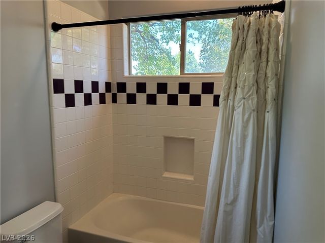 26 Fountainhead Circle, Henderson, NV 89052