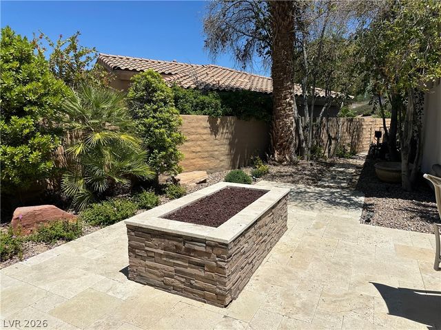 26 Fountainhead Circle, Henderson, NV 89052