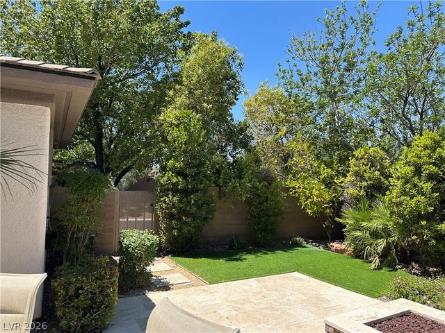 26 Fountainhead Circle, Henderson, NV 89052