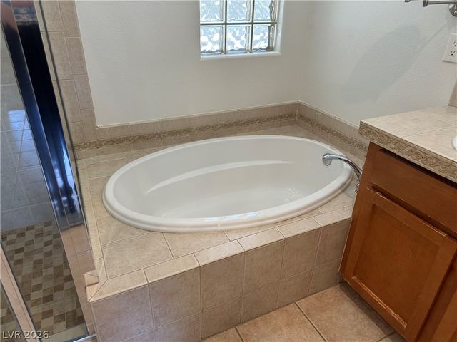 26 Fountainhead Circle, Henderson, NV 89052