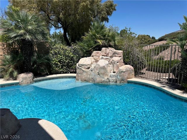 26 Fountainhead Circle, Henderson, NV 89052