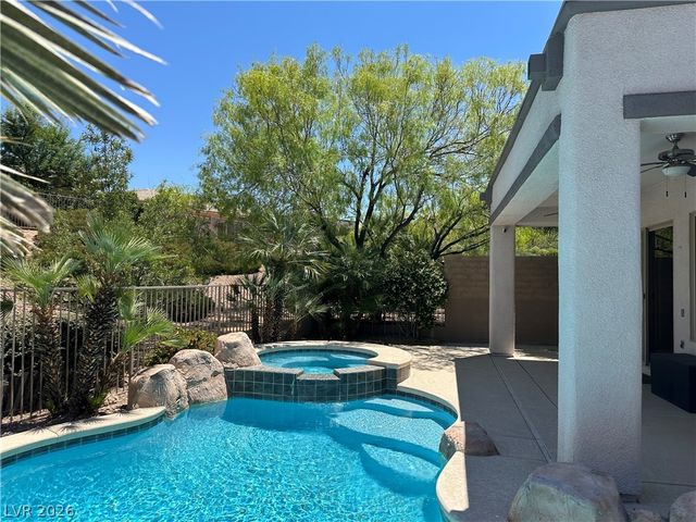 26 Fountainhead Circle, Henderson, NV 89052