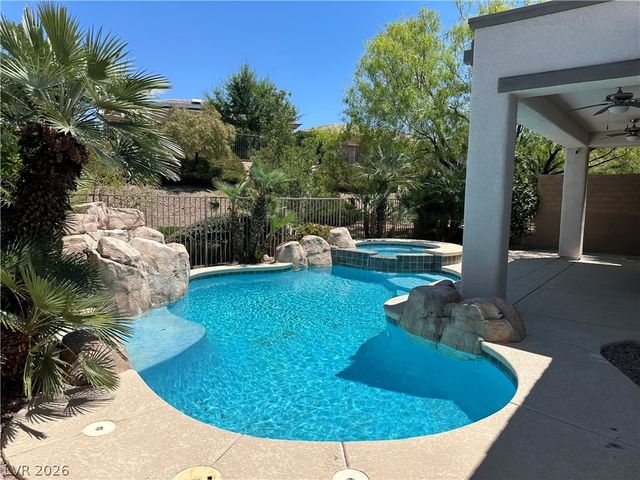 26 Fountainhead Circle, Henderson, NV 89052