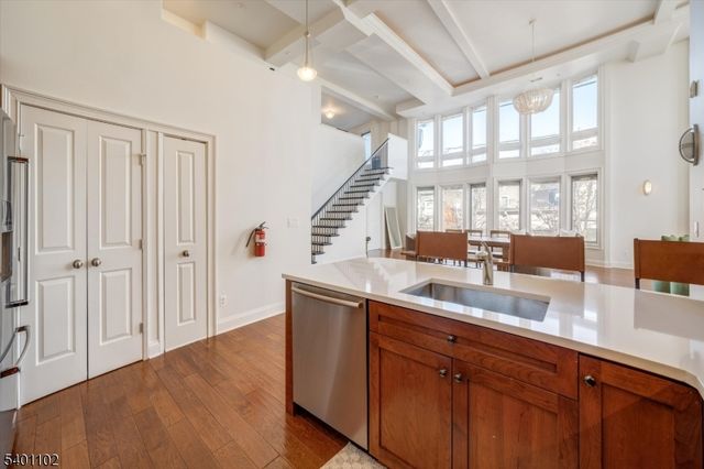 119 Walnut St 1, Montclair Twp., NJ 07042