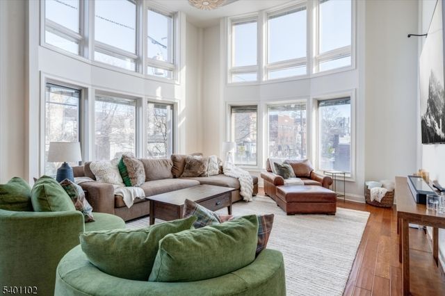 119 Walnut St 1, Montclair Twp., NJ 07042