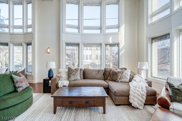 119 Walnut St 1, Montclair Twp., NJ 07042