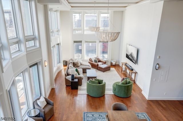 119 Walnut St 1, Montclair Twp., NJ 07042