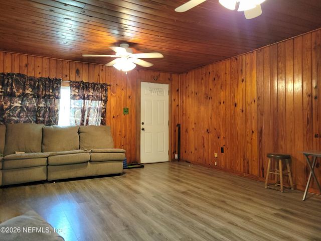 10507 PROSPECT Avenue, Hampton, FL 32044