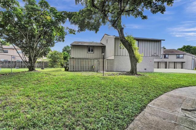 2218 NW 59th Way 63B, Lauderhill, FL 33313