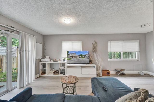 2218 NW 59th Way 63B, Lauderhill, FL 33313