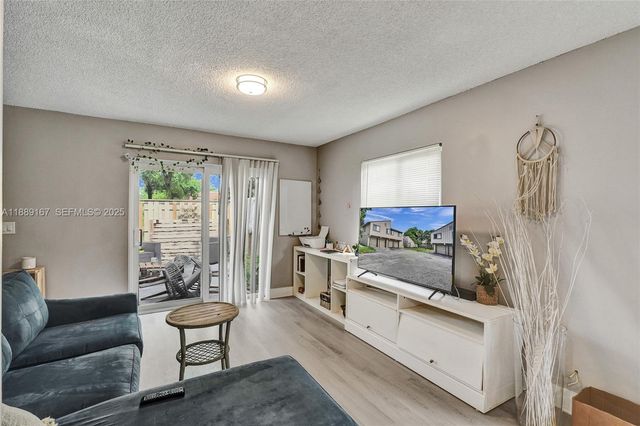 2218 NW 59th Way 63B, Lauderhill, FL 33313