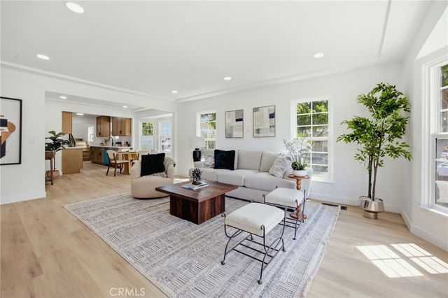 2401 W 78th, Inglewood, CA 90305