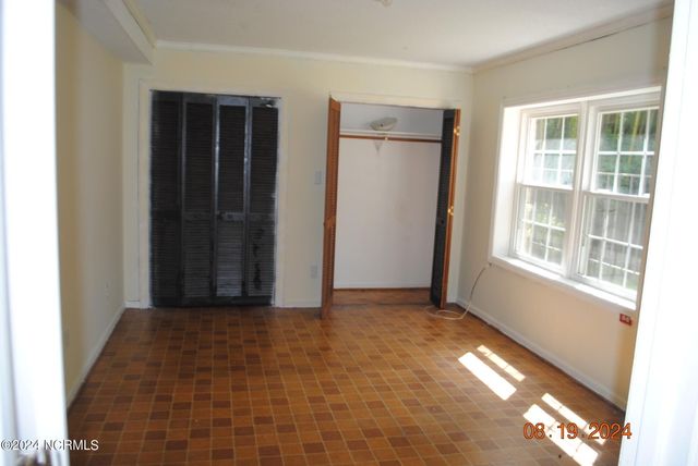 102 Epworth Drive, Jacksonville, NC 28546