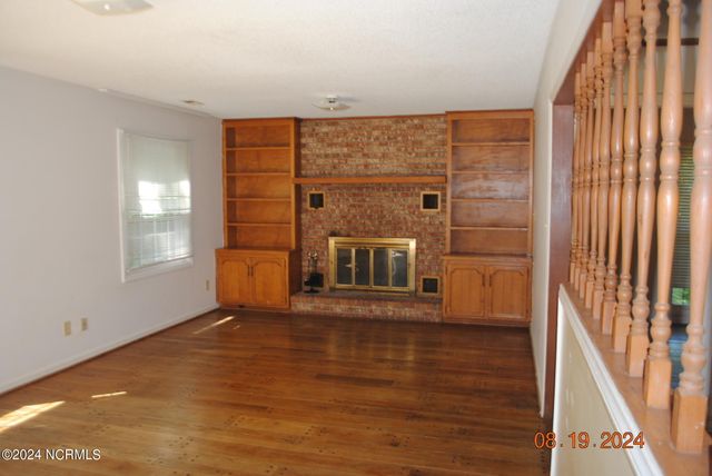 102 Epworth Drive, Jacksonville, NC 28546