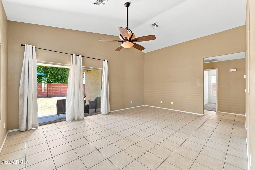 13229 W Lisbon Lane, Surprise, AZ 85379 — photo 4