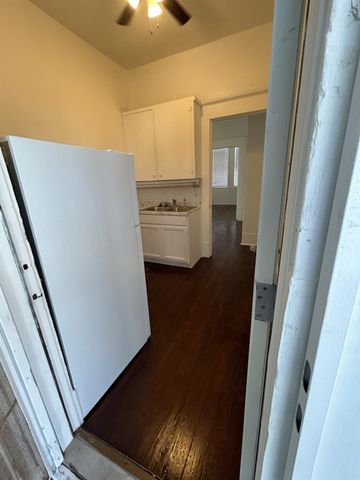 2514 Avenue M 2, Galveston, TX 77550